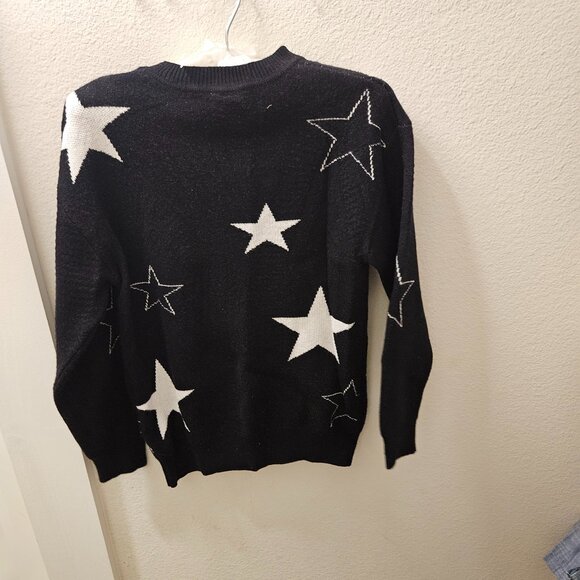 Sweaters - Picture 2 of 4